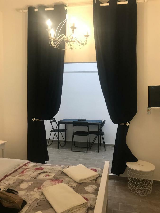Museo13 Apartment Naples Luaran gambar